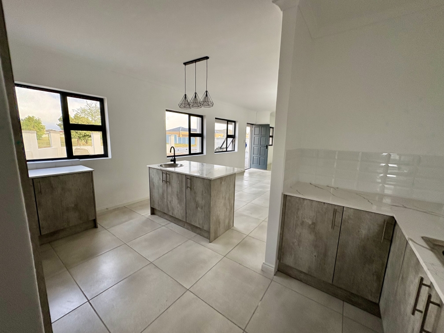 3 Bedroom Property for Sale in Windsor Park Western Cape